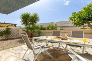 Trendy Homes Toyo Golf Apartments, Retamar