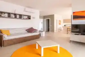 Attico Vista Mare Apartments, Tirrenia