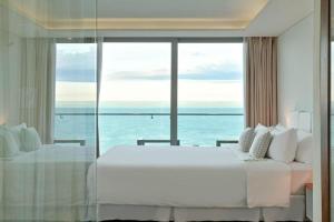 Romantic APT with SeaView - Beachfont Apartments, Da Nang