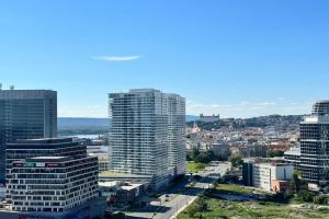 Vyhlad na mesto, 24. poschodie, free parking Apartments, Bratislava
