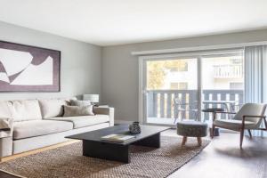 Sunnyvale 1BR w Gym Pool Courts nr Tech HQs SFO-367 Apartments, Sunnyvale