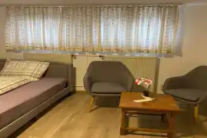 Van Kim 2 - Souterrain Monteurwohnung Guest house, Emden