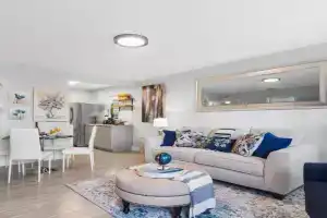 Luxury Chic Style Home near DowntownAirport Guest house, West Palm Beach