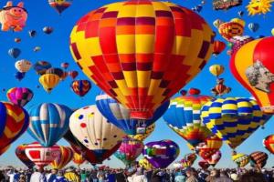 Hot Air Balloon Haven, Hot Tub, King Bed, Office, Foosball, Crib Guest house, Albuquerque