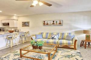 Beach Quarters #3 Apartments, Saint Petersburg