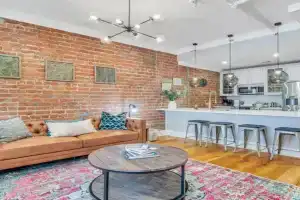 Chic Condo Near FQ MardiGras NOLA! Guest house, New Orleans