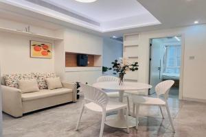 House of Great White Apartment, Shenzhen