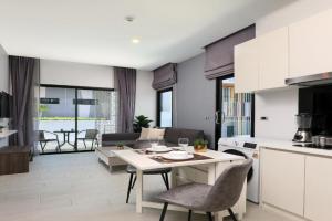 1 bdr apartment in Utopia Naiharn by Capital pro, Nai Harn