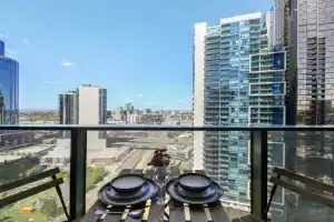A Stylish 2BR Apt with City Views in Apartments, Melbourne