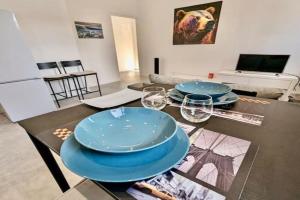 Magnifique T2 refait à neuf - Calme & Tout Equipé avec Parking Apartments, Grenoble
