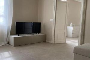 Home 11 Apartments, Piacenza