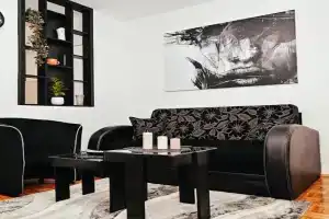 M lux Kragujevac Apartments, Kraguyevats