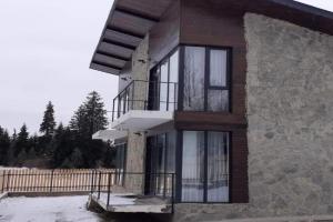 Semeynyy kottedzh saojaxo koteji Cottage, Bakuriani