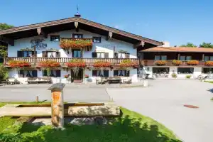 Gästehaus beim Schneidersepp inkl. Chiemgaukarte Guest house, Ruhpolding