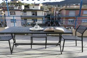CasaViva - Blue Penthouse with parking in Santa M, Rapallo