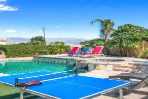 Splash Pad Pool Spa Ping Pong Bbq, Gorgoues mnt views Guest house, Indio