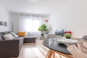Tetuan street apartment, Santander