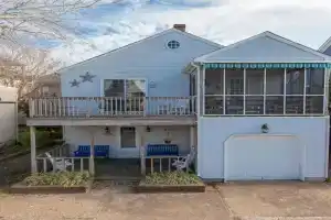 Beach Happy - North End VB Guest house, Virginia Beach