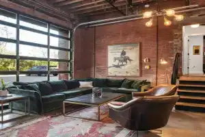 One-Of-A-Kind! Roll Up Garage Door-Pool, Speakeasy Guest house, Nashville