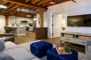 Regal Retreat in Pool Gym Free Parking Guest house, Nashville