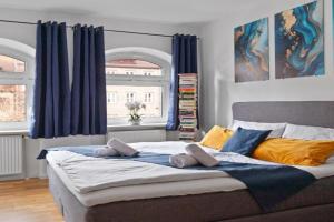 Altstadt - Exklusive 3-Zi-Wohnung für 6 Personen mit 90 qm, großer Dachterrasse, Parkplatz, WLAN Apartments, Nurnberg