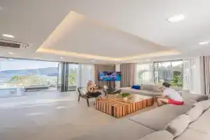 Nha Trang Oceanfront Luxury Villa Anh Nguyen, Nha Trang