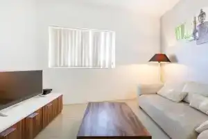 Stylish & Super Central 2BR apartment by 360 Estates, Msida