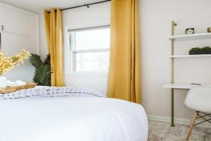 Amazing Escape King Bed BSU Parking Fire Pit Guest house, Boise