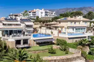 Infinity pool mansion by Costarentals - Ref 85 Villa, Mijas