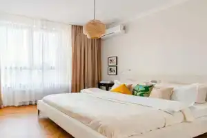 Uyutnye apartamenty v 4YOU i Amir, Almaty
