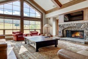 Golden Peak Luxury 4 BR Penthouse - Ski-in Ski-out, Vail