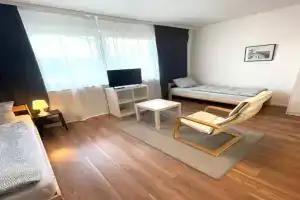 Duisburg-3-Bett Monteurwohnung/Ferienwohnung Apartments, Oberhausen