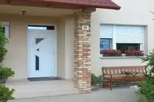 BarBen Apartman, Morahalom