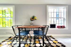 Budget Bed Room near Downtown Inner Harbor w Free Parking, Baltimore
