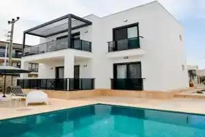 300m to Beach 2 Bedroom Upstairs Flat with Pool A2 - Yeni Dünya Bodrum, Turgutreis