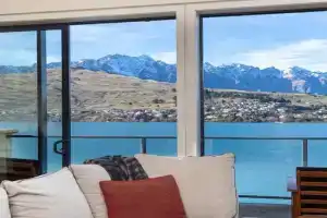 Absolute Lakeside Apartments, Queenstown