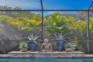 Gorgeous Private Home with Heated Pool Guest house, Sarasota