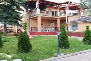 RegE Apartman, Eger