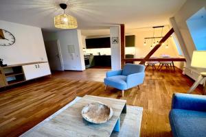 Altstadt Lounge with PARKING Apartments, Pirna