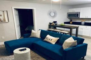 1 BD Apt close to Disney/Universal/Shopping/Dining Apartments, Kissimmee