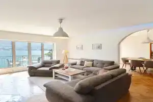 House 44 SEAFRONT APARTMENTS, Kotor