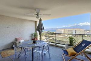 Appartement vue mer au cœur de Apartments, Calvi