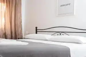 Prestige White Apartment, Cassino