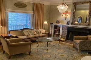 The Villa Toscana, Chicago