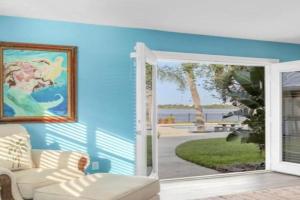 Peaceful Island Retreat - Heated Pool - Gym - Private Dock Guest house, Jacksonville