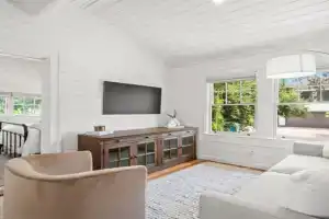 NEW! The Adaline Room #9 - Updated Hyde Park Penthouse, Steps to Bayshore, Tampa