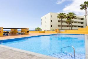 Playa La Arena with pool and privat parking Apartments, Puerto de Santiago