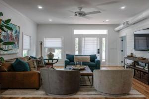 Casa Padrón - Gorgeous Home, Steps to 7th Ave, Tampa