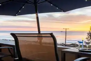 Sunset Serenity On The Cliffs - Balcony- Oceanview Guest house, San Diego