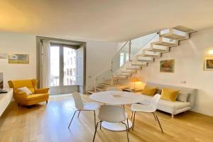 The Unique Loft Maqueda - in the city centre Apartments, Palermo